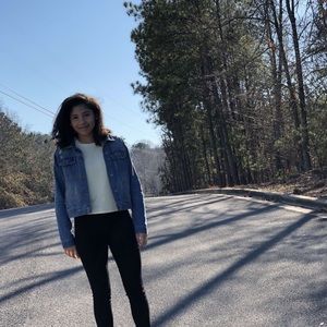 Meet your Posher, Brenna